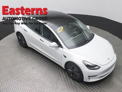 Used 2023 Tesla Model 3 Standard Range RWD image 3