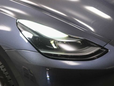 Used 2023 Tesla Model Y 2WD image 14