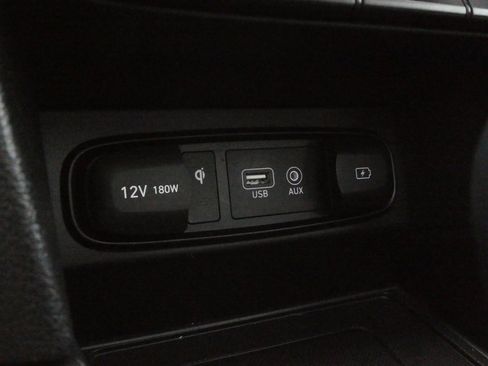 Used 2020 Hyundai Santa Fe Limited image 17