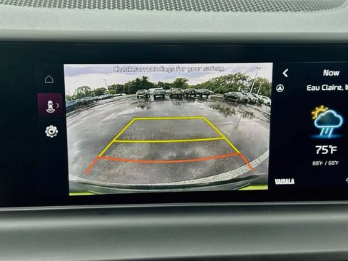 Used 2024 Kia Seltos S AWD/4WD image 12