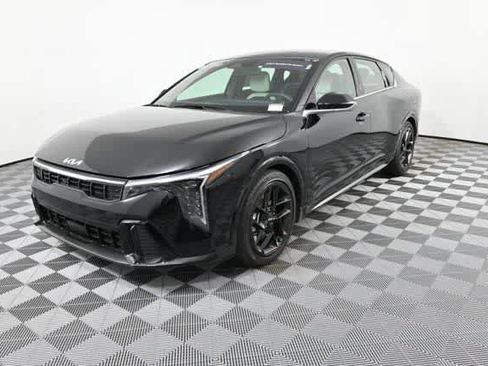 Certified 2025 Kia K4 GT-Line Turbo image 2