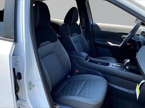 New 2026 Nissan Kicks SV AWD/4WD image 19