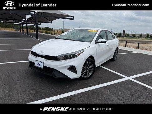 Used 2023 Kia Forte LXS w/ LXS Technology Package FWD image 1