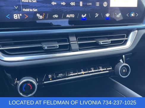 Used 2024 Chevrolet Equinox EV LT image 17