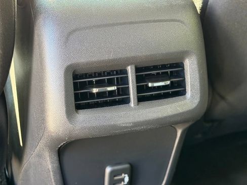 Used 2020 Chevrolet Equinox LS w/ LS Convenience Package AWD/4WD image 8