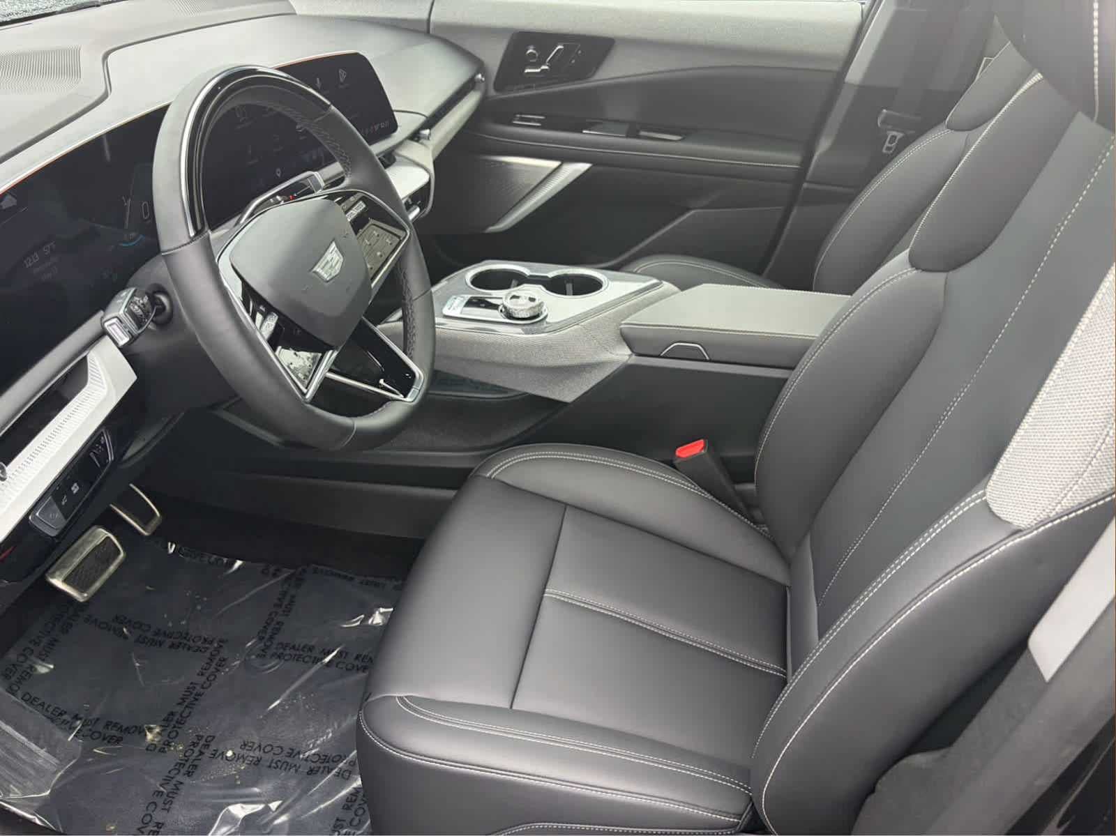 Certified 2025 Cadillac Optiq Luxury 1 AWD/4WD image 33