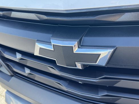 Used 2023 Chevrolet Colorado Trail Boss w/ Technology Package AWD/4WD image 8