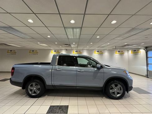 Used 2023 Honda Ridgeline RTL-E image 3