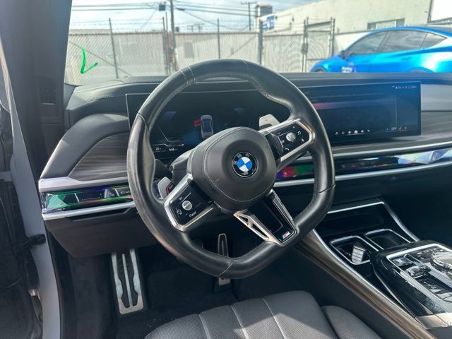 Used 2024 BMW 760i xDrive AWD/4WD image 14