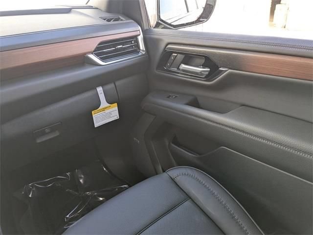 New 2026 GMC Yukon XL Denali AWD/4WD image 21