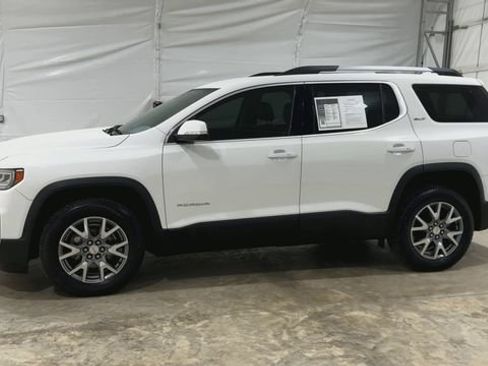 Used 2020 GMC Acadia SLT w/ LPO, Floor Liner Package FWD image 9