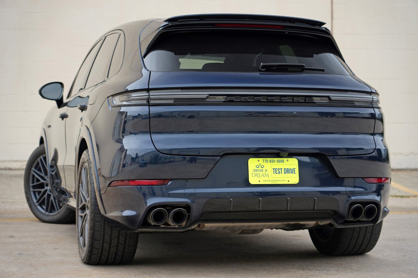 Used 2024 Porsche Cayenne Turbo AWD/4WD image 6