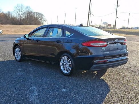 Used 2020 Ford Fusion SE image 4