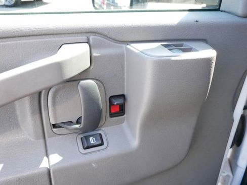 Used 2023 Chevrolet Express 3500 w/ Power Convenience Package RWD image 12
