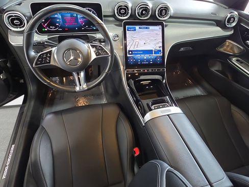 Used 2025 Mercedes-Benz CLE 300 4MATIC Cabriolet image 9