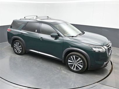 Used 2022 Nissan Pathfinder Platinum w/ Cargo Package