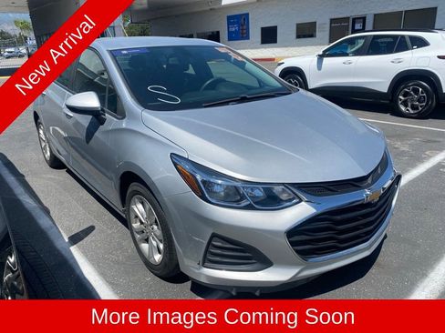 Used 2019 Chevrolet Cruze LS w/ LS Convenience Package FWD image 1