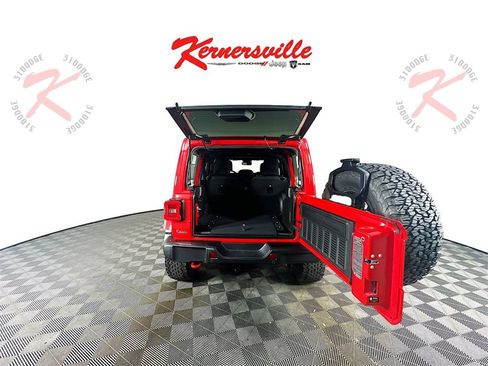 New 2025 Jeep Wrangler Unlimited Rubicon image 16