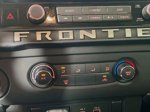 Used 2025 Nissan Frontier SV RWD image 16