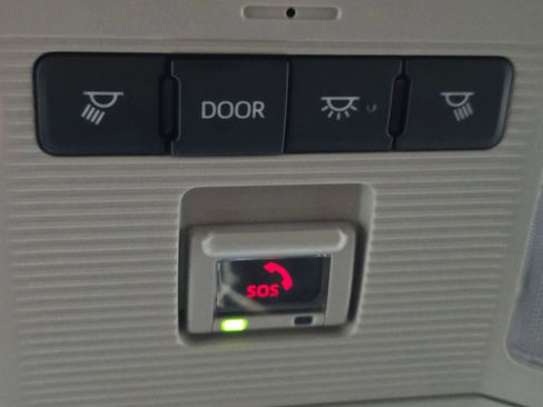 Used 2025 Toyota RAV4 LE image 43