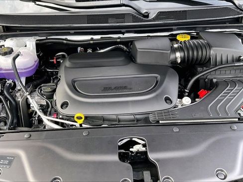 New 2026 Chrysler Pacifica Select image 11