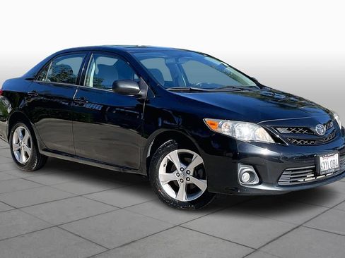 Used 2012 Toyota Corolla LE image 2