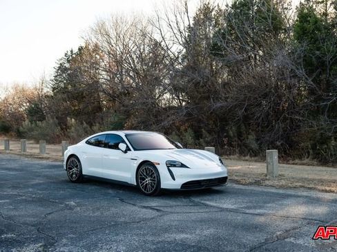 Used 2022 Porsche Taycan image 63