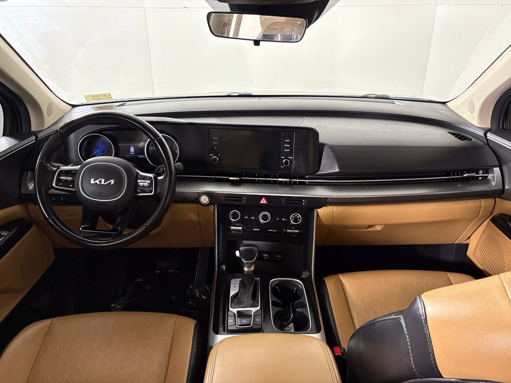 Used 2022 Kia Carnival LX FWD image 35