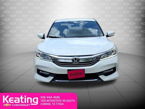 Used 2017 Honda Accord Sport image 10