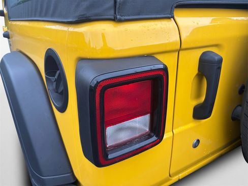 Certified 2020 Jeep Wrangler Sport image 21