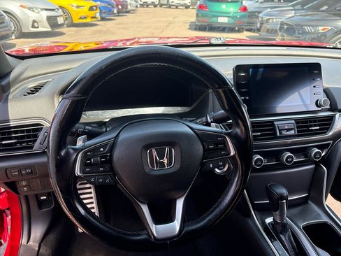 Used 2018 Honda Accord Sport image 10
