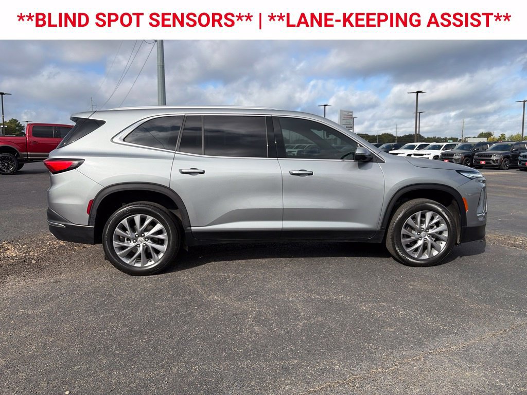 Used 2025 Buick Enclave Preferred FWD image 10