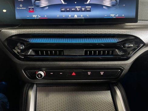 Used 2025 BMW M240i xDrive Coupe image 33