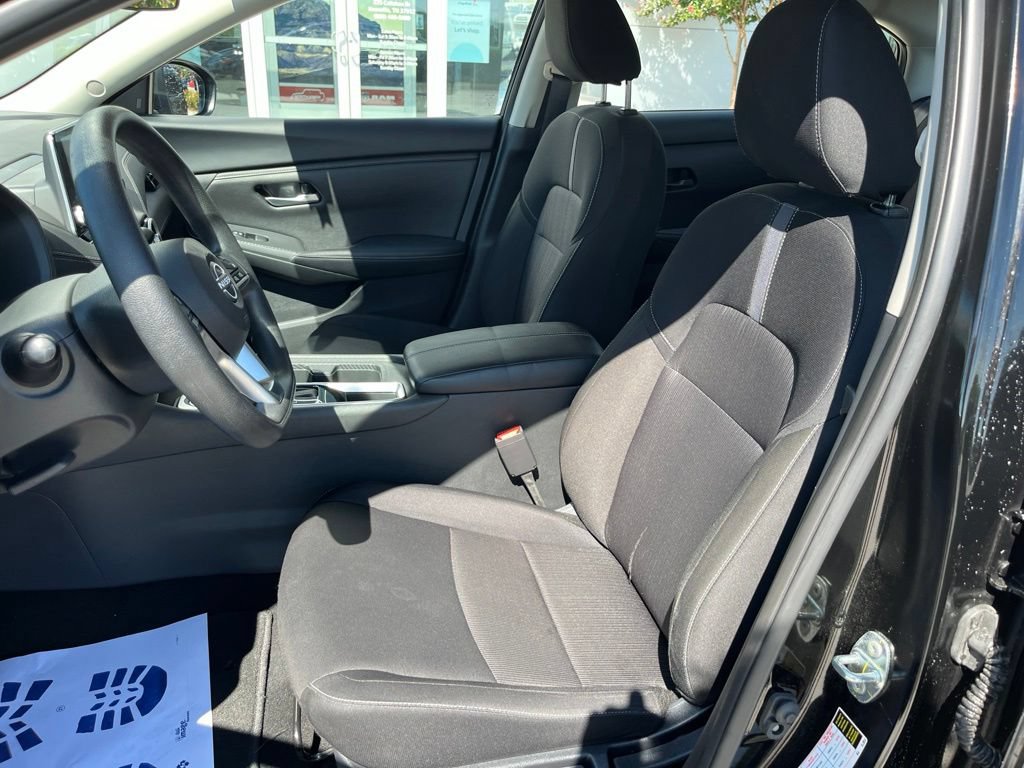 Used 2025 Nissan Sentra SV FWD image 5