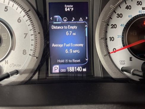 Used 2016 Toyota Sienna SE image 30