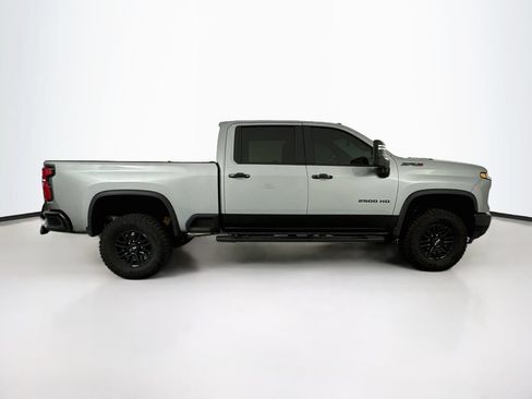 Used 2026 Chevrolet Silverado 2500 ZR2 AWD/4WD image 5