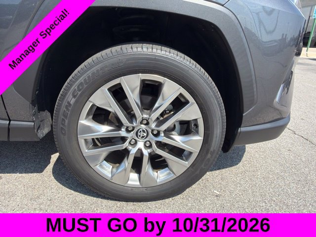 Used 2022 Toyota RAV4 XLE Premium FWD image 22