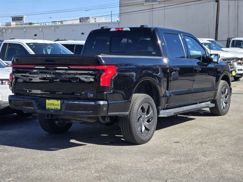 Used 2022 Ford F150 Lightning Lariat w/ Tow Technology Package image 5