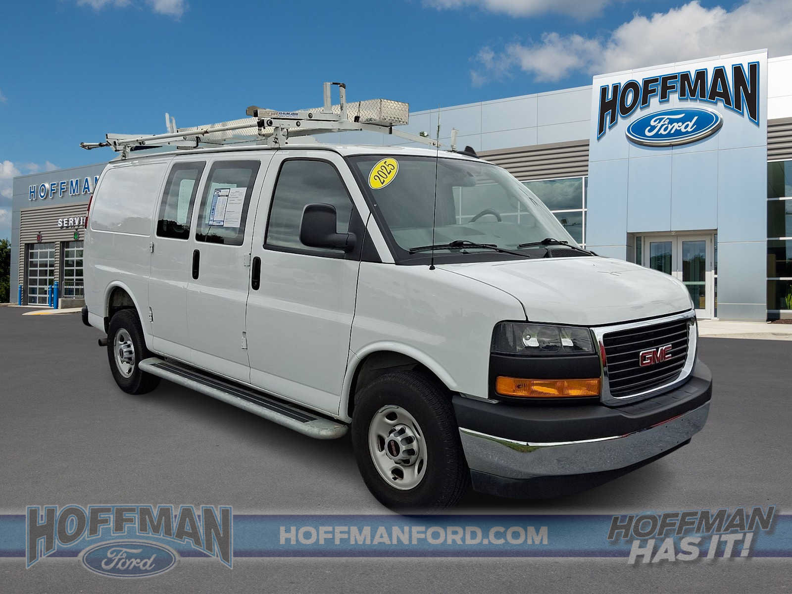 Used 2025 GMC Savana 2500 w/ Driver Convenience Package RWD image 1