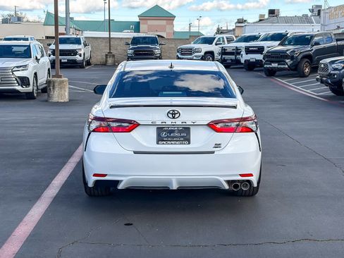 Used 2024 Toyota Camry SE w/ Convenience Package image 3