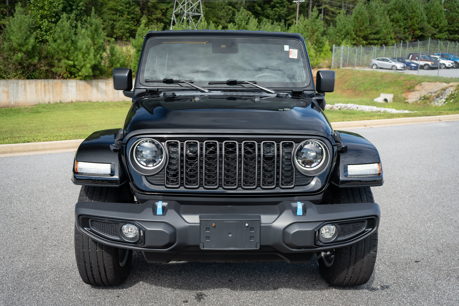 Used 2024 Jeep Wrangler Unlimited w/ Convenience Group AWD/4WD image 2