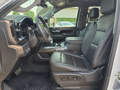 Certified 2024 Chevrolet Silverado 2500 LTZ w/ LTZ Plus Package AWD/4WD image 4