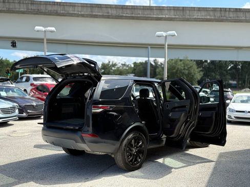 Used 2019 Land Rover Discovery SE image 34