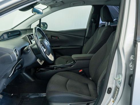 Used 2017 Toyota Prius Three w/ Carpet Mat Package FWD image 11