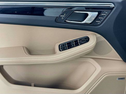 New 2026 Porsche Macan AWD/4WD image 11