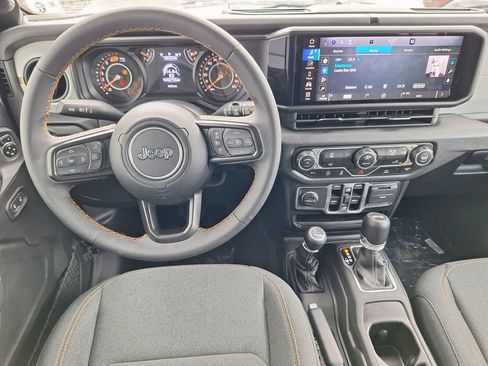 Used 2024 Jeep Wrangler Unlimited Sport AWD/4WD image 20