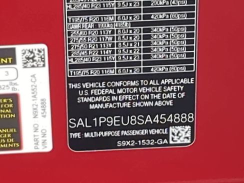 Used 2025 Land Rover Range Rover Sport SE image 39