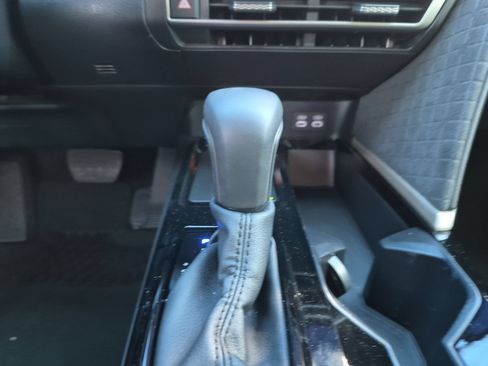 Used 2026 Toyota Camry XLE FWD image 19