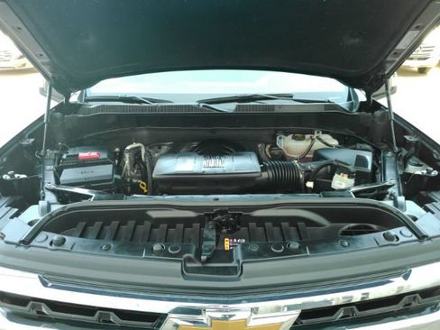 Used 2025 Chevrolet Silverado 1500 LT RWD image 46
