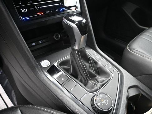 Certified 2022 Volkswagen Tiguan SE R-Line AWD/4WD image 5